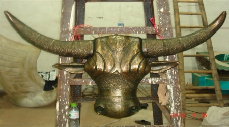 三亚玻璃钢牛头雕塑制作完成